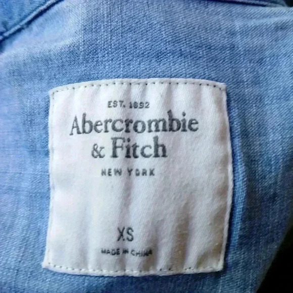 Abercrombie Fitch - Picture 8 of 8